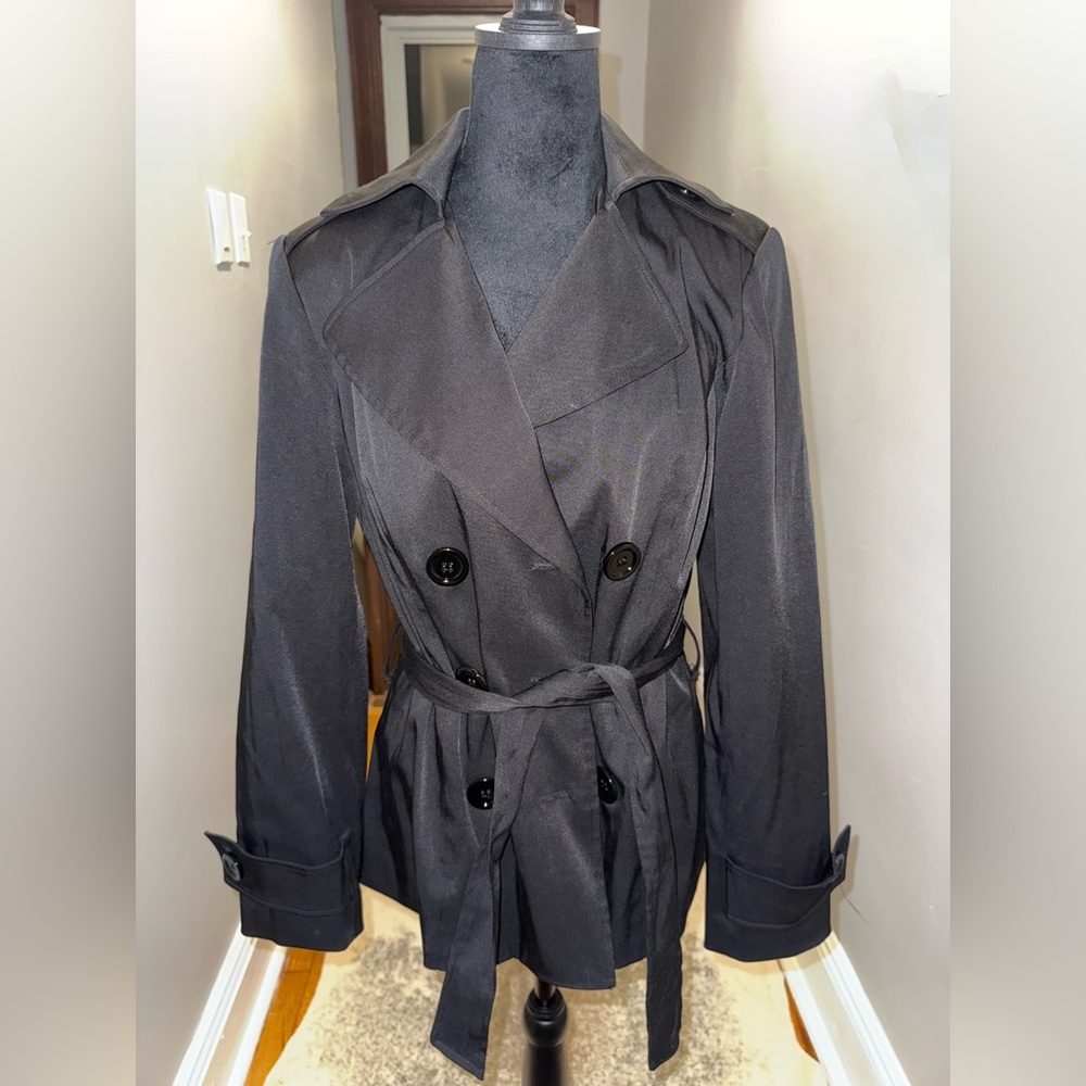 Cynthia Rowley Black Trench Coat with Dramatic Lapels and Belt